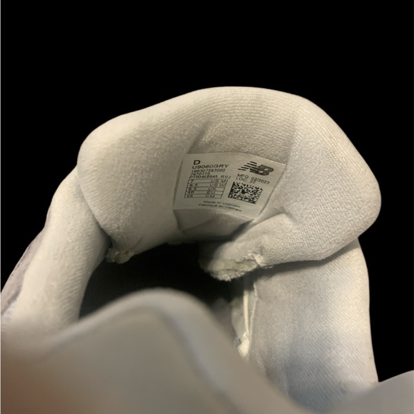 New Balance White and Gray Sneakers - Picture 4 of 5
